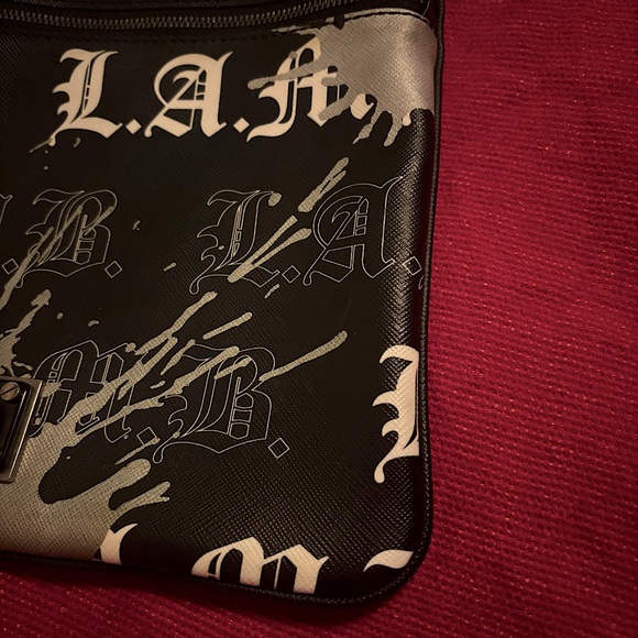 GWEN STEFANI VTG y2k L.A.M.B. CROSSBODY - Picture 3 of 11